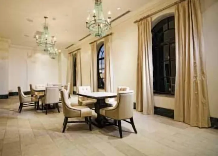 The Mayo Hotel 4*